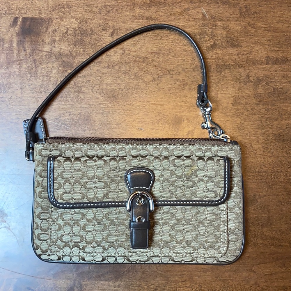 Vintage coach brown buckle small wristlet